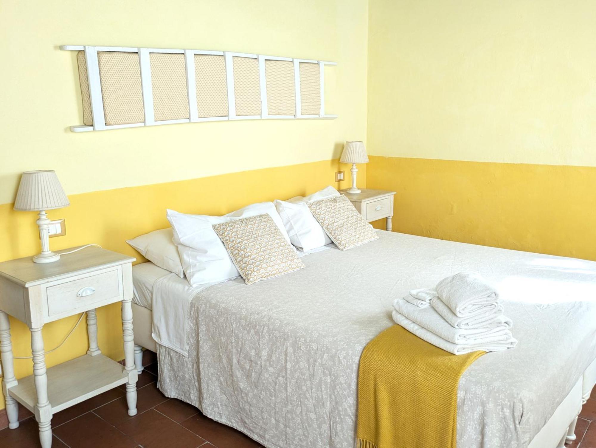 La Bugneta Bed & Breakfast Pietrasanta Room photo